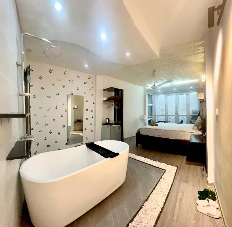 LushStay Central Train Station – Hanoi